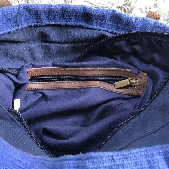 Aztec Print Tote - Picture 7 of 8